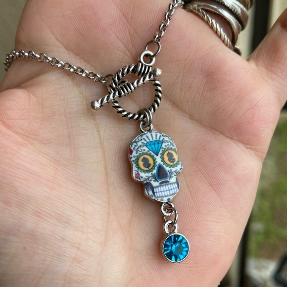 π΄β SALE ! red dot items are 2 for $25 . Bundle more than 3 and its $10 each π - Picture 10 of 11